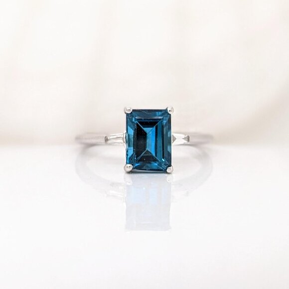 2.4cts London Blue Topaz Ring in Solid 14K Gold with Natural Diamond Accents - Picture 3 of 8